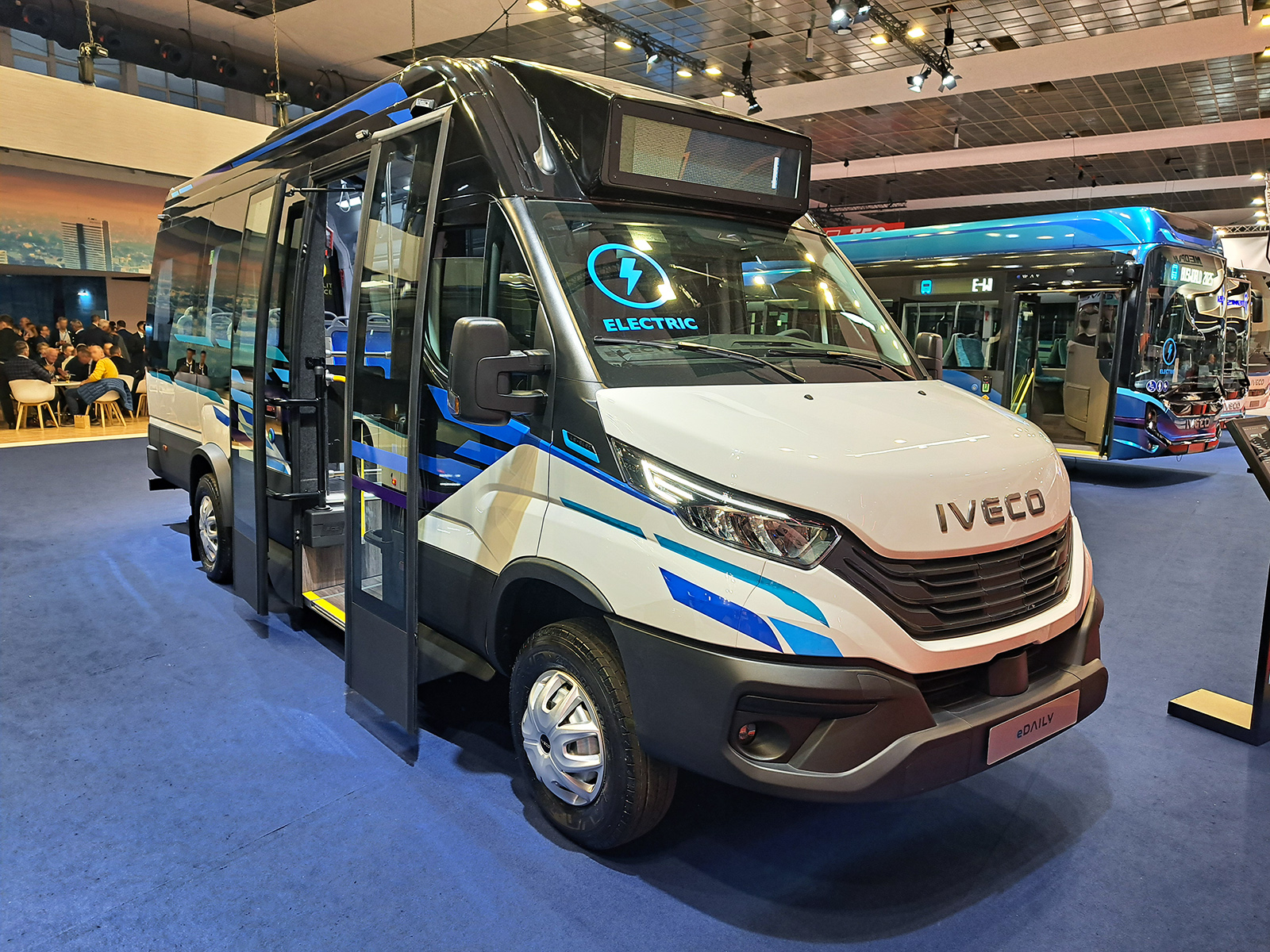 Busworld Europe 2025: a mini- és midibuszos szegmensben erősít az Iveco Bus 2 20251006 190351b