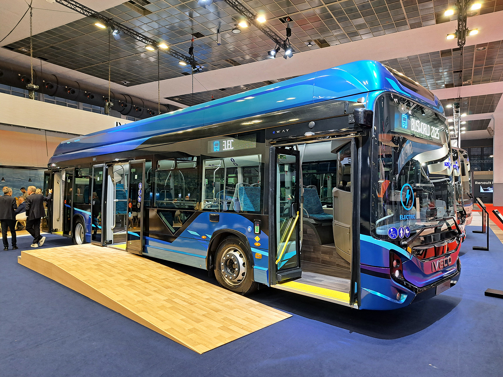 Busworld Europe 2025: a mini- és midibuszos szegmensben erősít az Iveco Bus 4 20251006 190939b