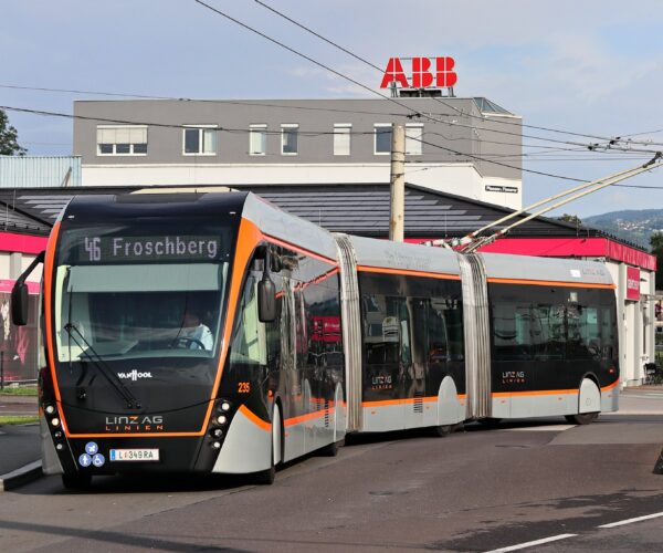 2027-re elkészül Linz új trolibusztengelye – 7,5 kilométeren, duplacsuklós trolibuszokkal