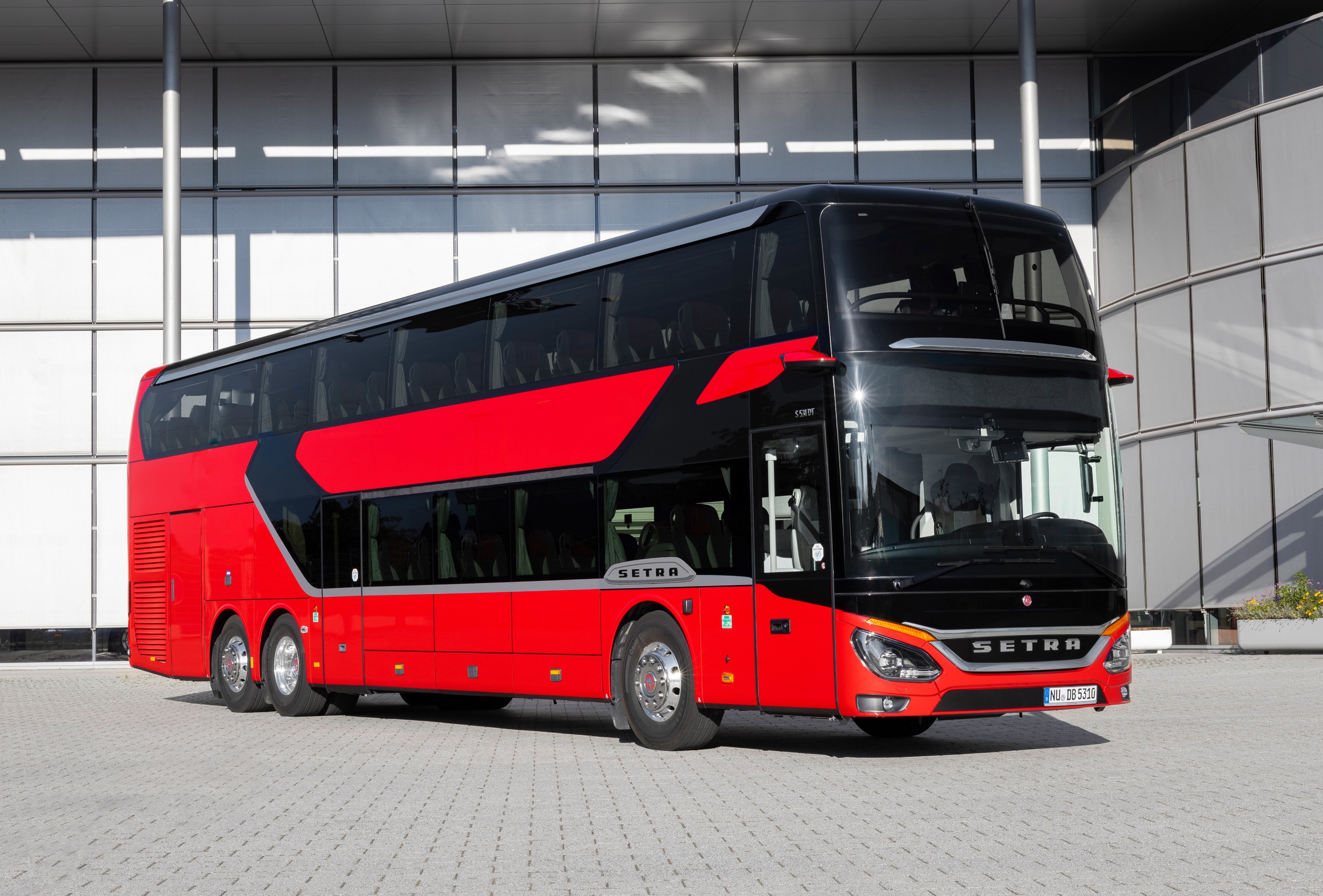 Setra TopClass S 531 DT - a prémium távolsági buszépítés mérnöki etalonja