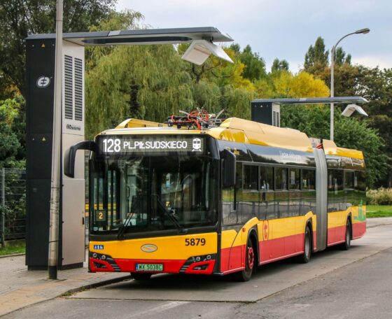 Újabb 50 Solaris villanybuszt vásárol Varsó a szeptemberben megrendelt 79 mellé