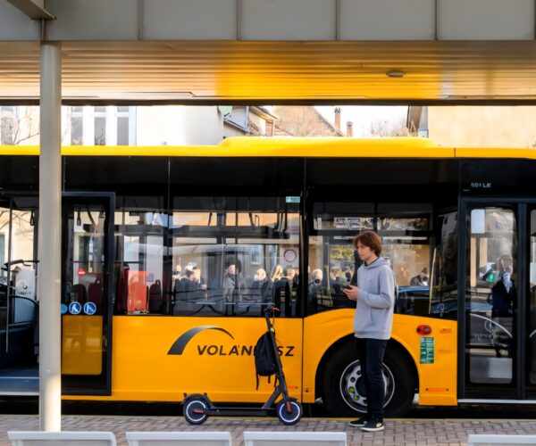 A MÁV-Volán pontosította az elektromos rollerek buszos szállításának feltételeit