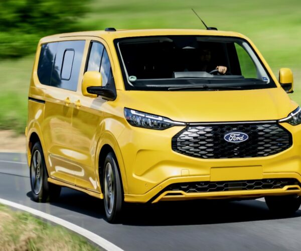 Lezárult a HUMDA elektromos iskolabusz-tendere: 43 Ford E-Transit Custom érkezik