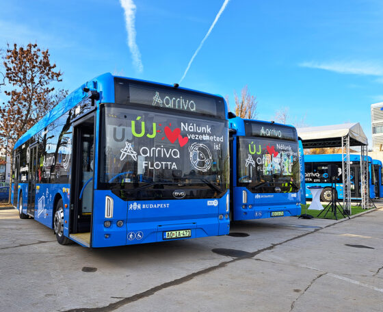 Hivatalosan is bemutatkoztak az ArrivaBus vadonatúj BYD villanybuszai
