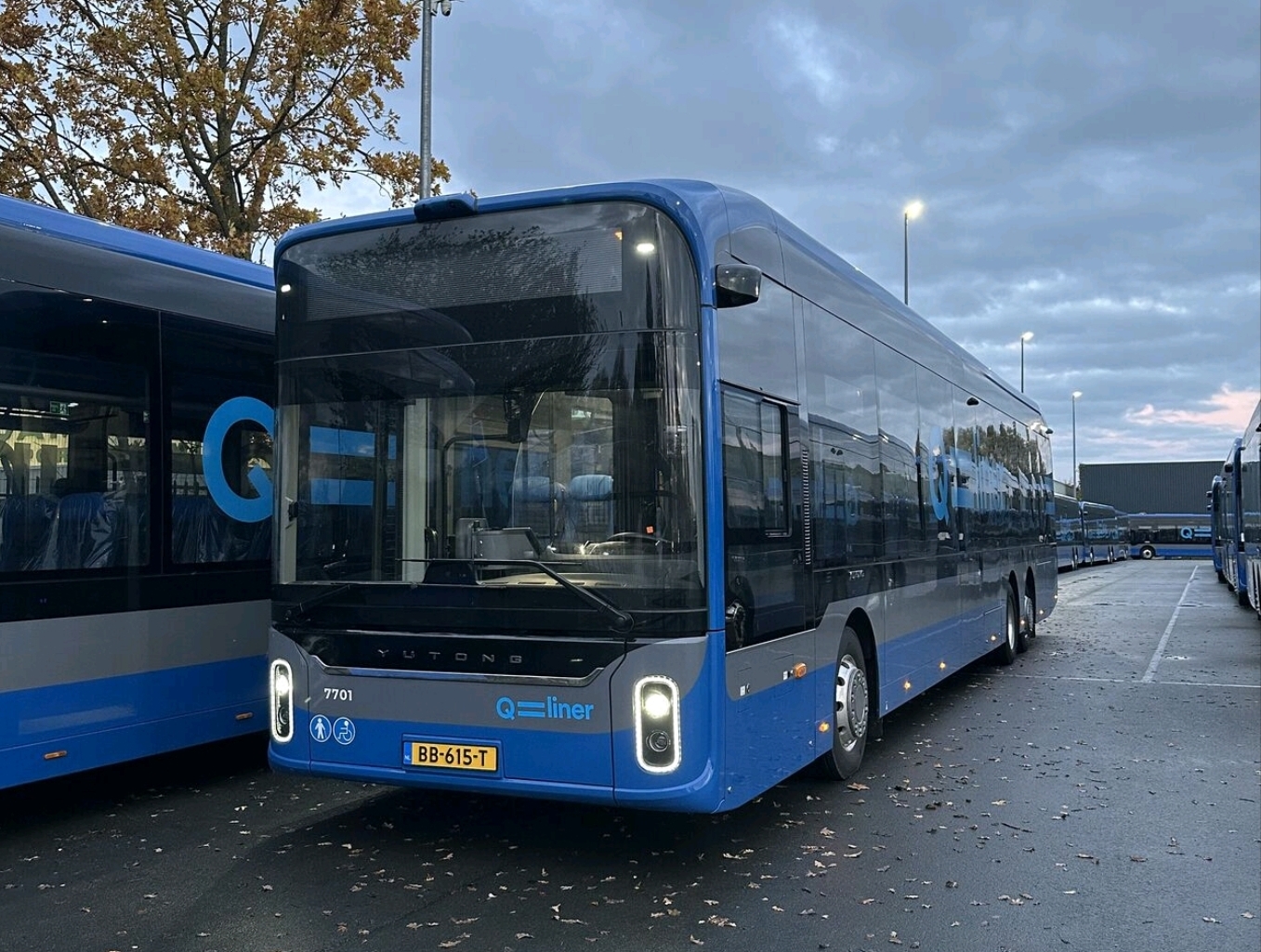 Van Hool villanybuszok helyett Yutong háromtengelyesekkel újul meg a Qbuzz Qliner flottája 5 Screenshot 20251124 125332 LinkedIn