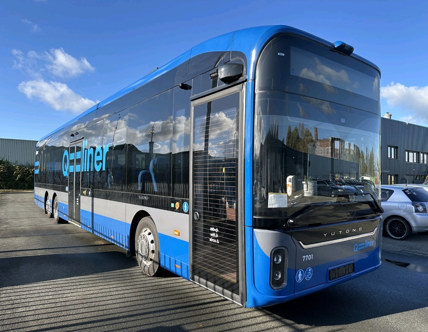 Van Hool villanybuszok helyett Yutong háromtengelyesekkel újul meg a Qbuzz Qliner flottája 2 Screenshot 20251124 125400 LinkedIn