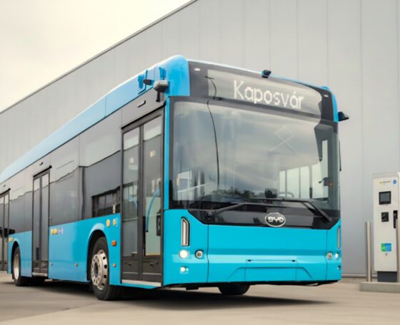 Tizenöt darab 180 kW-os töltőberendezés érkezik Kaposvár 15 darabos BYD–MAN villanybusz-flottájához
