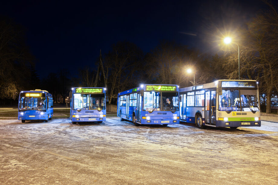 Elbúcsúztatta utolsó Ikarus 412 és Ikarus EAG E91 autóbuszait a BKV 1 412 bucsu Margit SEBPHOTOS cimlapkep