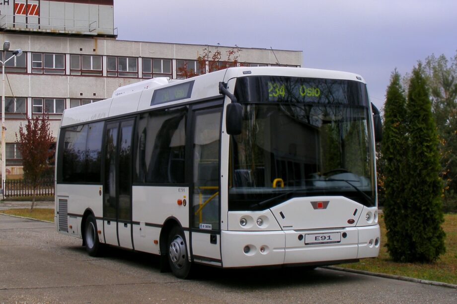 Tizennyolc éve gördültek ki az utolsó Ikarus EAG autóbuszok a mátyásföldi gyárkapun