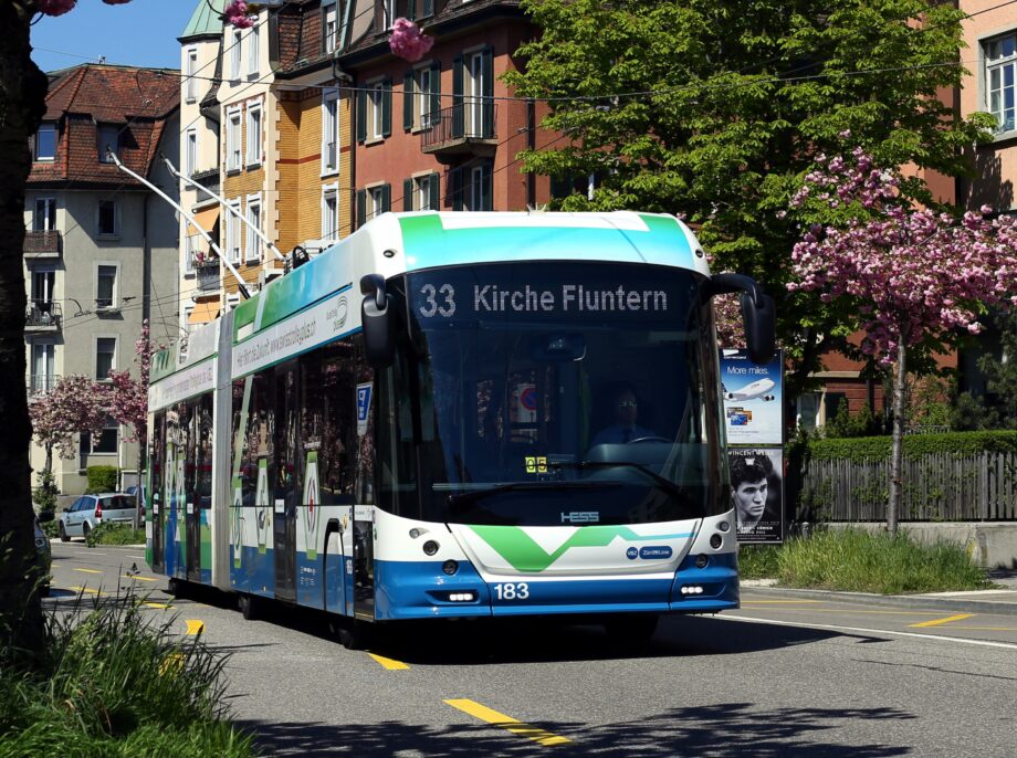 Új villanybusz-tendert indít a VBZ – háttérbe szorulhat a Hess és az MAN Zürichben