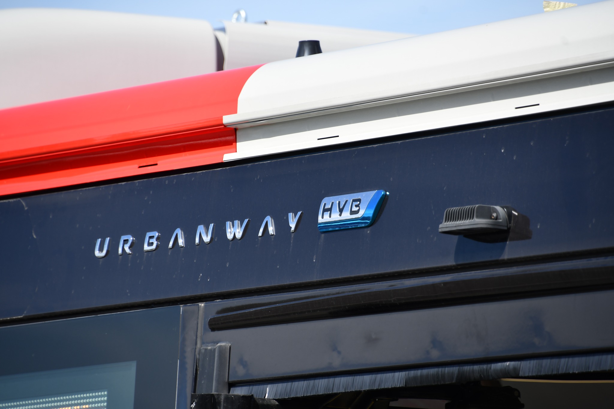 Újabb 30, hibridként emlegetett Iveco Urbanway csuklós érkezik a prágai flottába 2 543183942 1092841699639011 955174488075701267 n