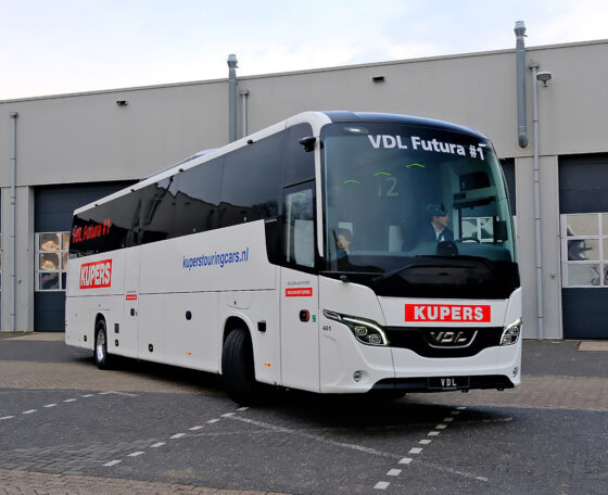 Átadták az új VDL Futura 3 turistabusz első ügyfélpéldányait