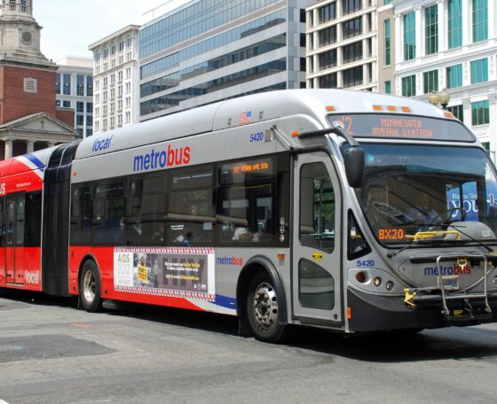 A CNG- és hibridtechnológia irányába tolódtak el az Egyesült Államok busztámogatási prioritásai