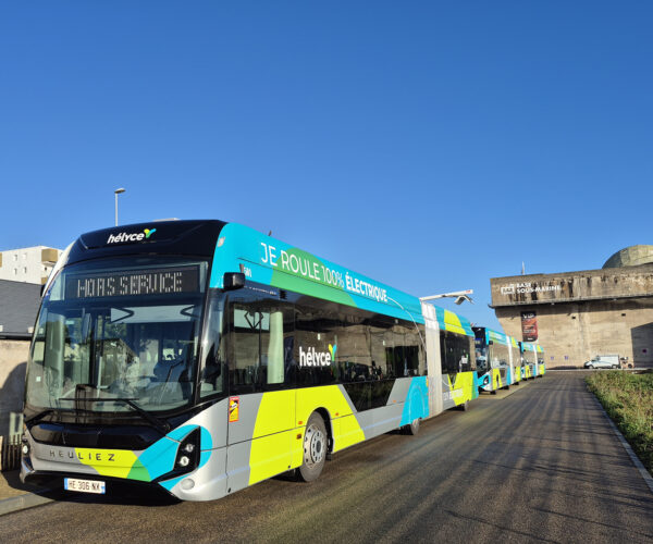 Szolgálatba álltak Saint-Nazaire BRT-hálózatának első Heuliez GX 437 ELEC csuklós villanybuszai