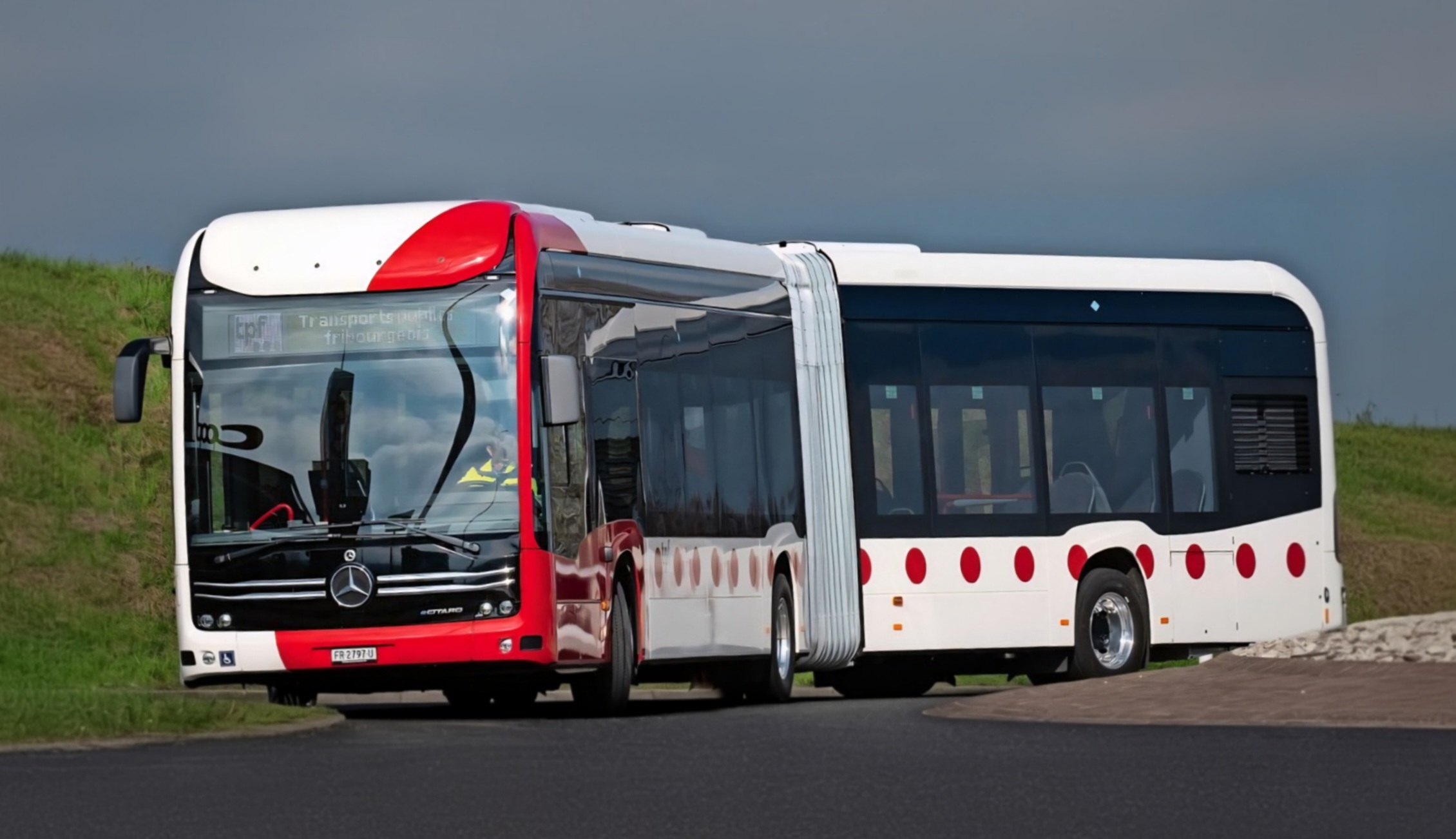Svájci kormányzati vizsgálat: a hidrogén nem valódi alternatíva a buszközlekedésben