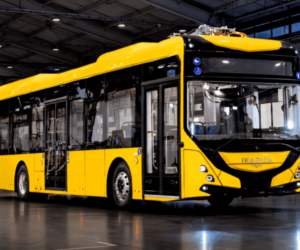Három Ikarus 120e elektromos iskolabuszt szállíthat az Electrobus a Klebelsberg Központnak