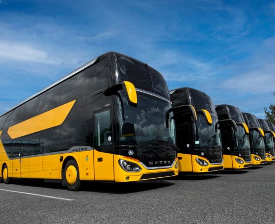 Prémium emeletes buszokkal erősít Csehország fő belföldi tengelyein is a RegioJet