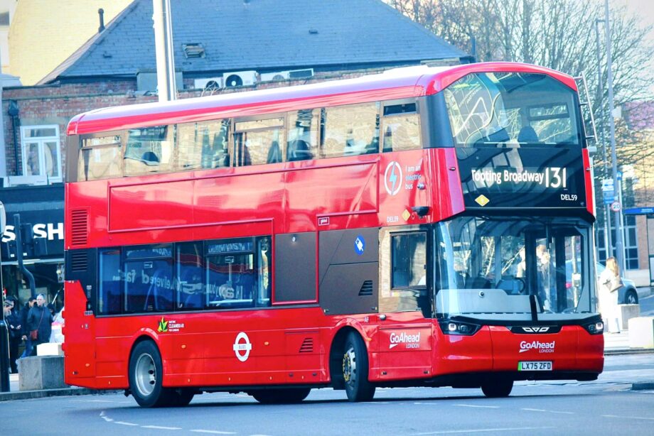 Csúcsra járatja a villamosítást London: már 2800 e-busznál jár, a Go-Ahead London átlépte az ezret