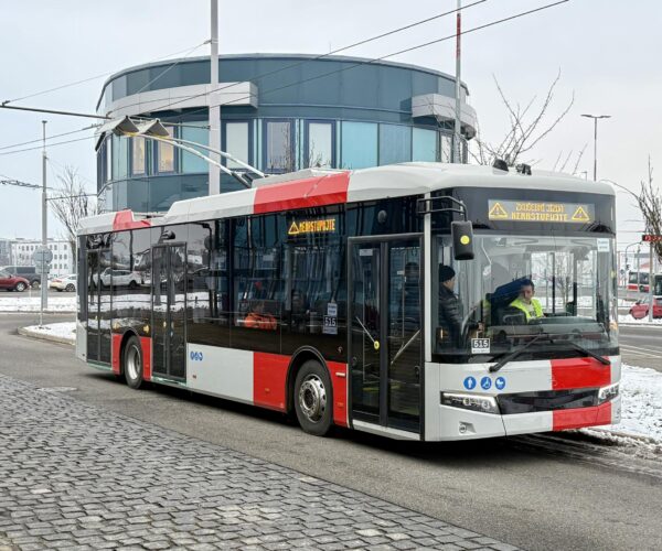 Sikeres indulás után fékezett tempó: hogyan épül tovább a prágai trolibuszhálózat