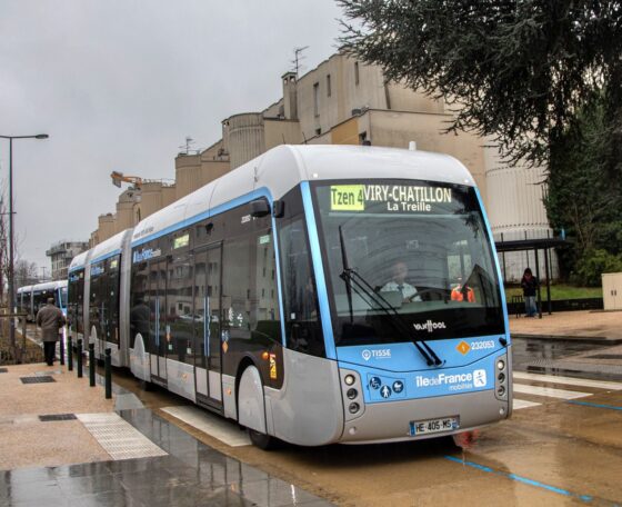 Elindult a Tzen 4 duplacsuklós elektromos BRT-vonal a dél-párizsi agglomerációban