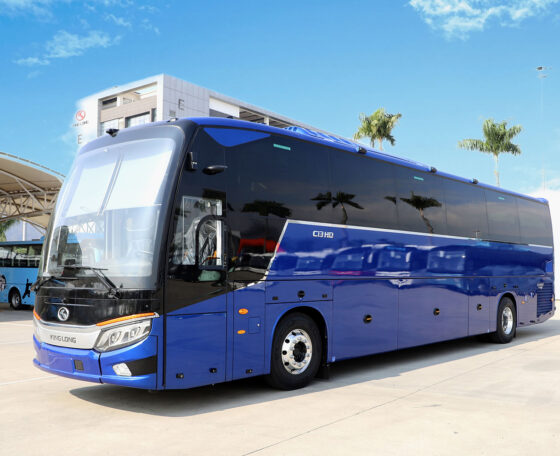 Továbbfejlesztett turistabusszal erősíti pozícióját a spanyol piacon a King Long