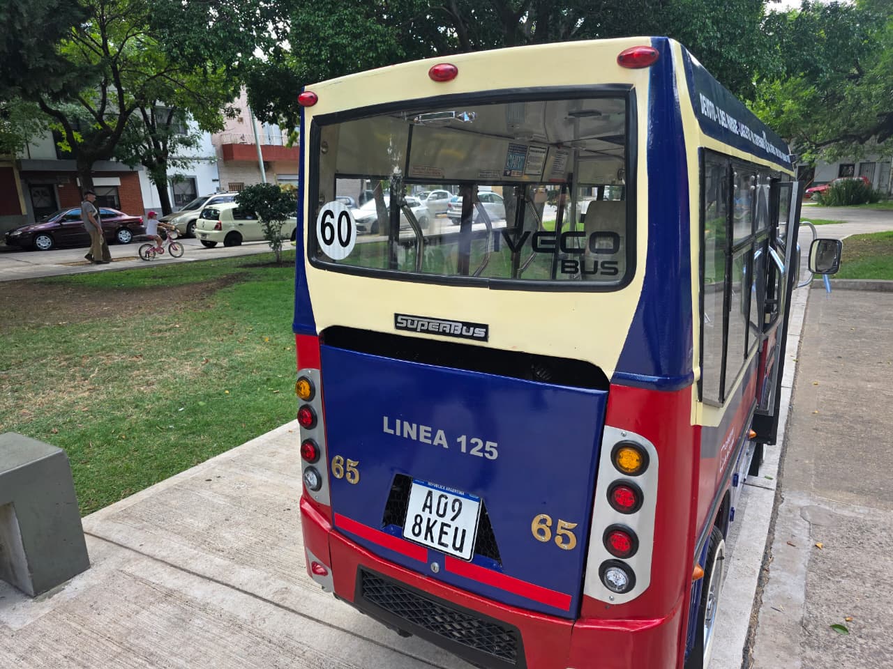 Péntek esti érdekesség: házi készítésű minibuszt inspiráltak az Iveco Bus típusai 3 Mini onibus IVECO BUS Argentina 4