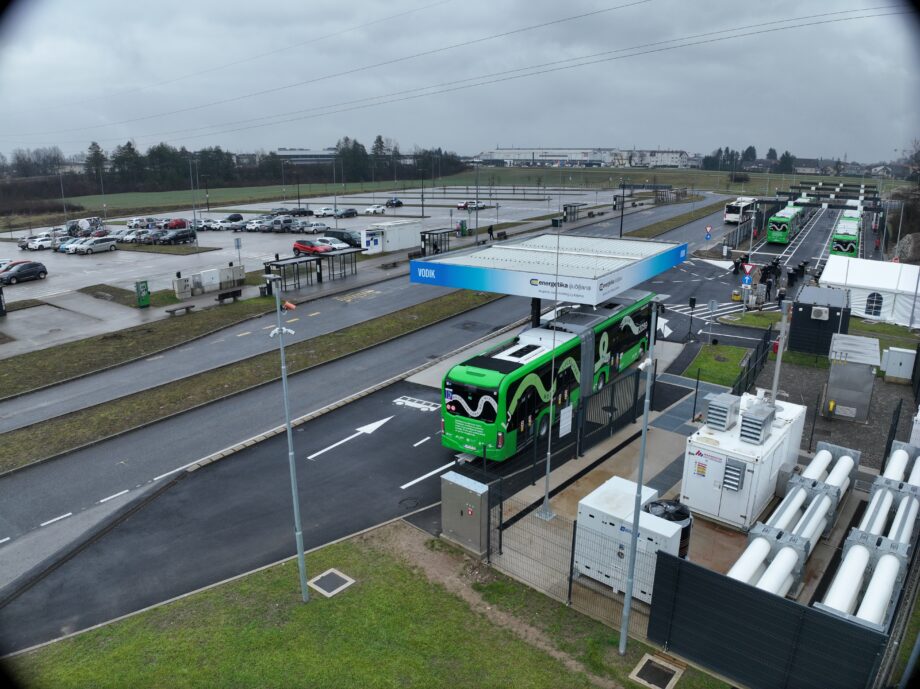 Polnilni park za alternativna goriva 1