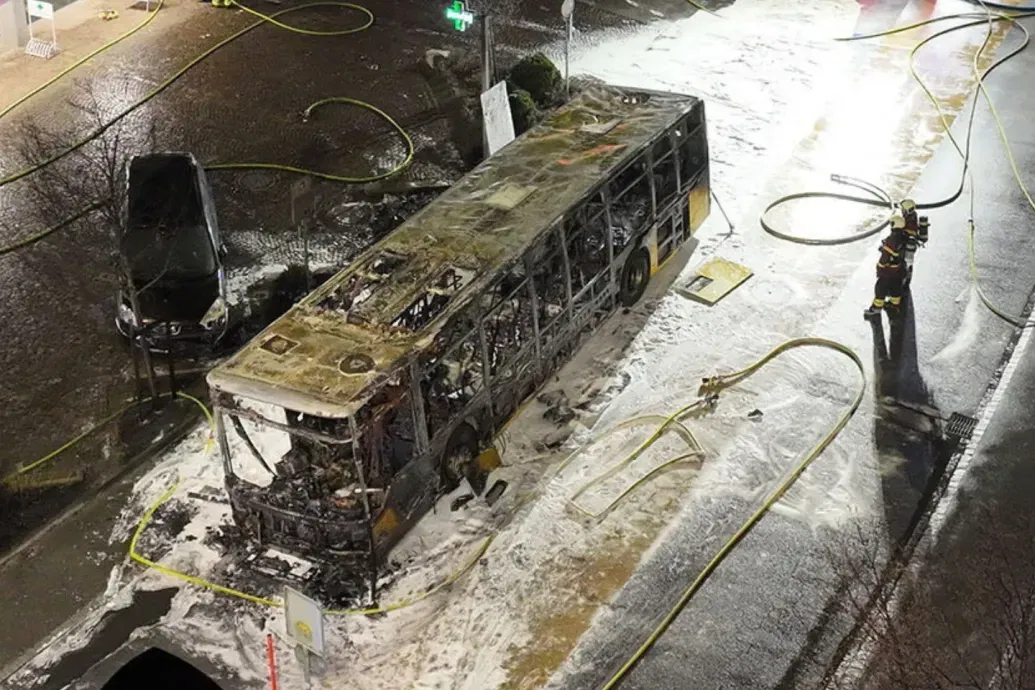 Hat halott egy svájci busztűzben – szándékos gyújtogatás állhat a kerzersi tragédia mögött 2 1773211252 temp u70sdsg940vfdFKFGkb cimlap normal