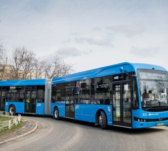 Megkezdődött a csuklós BYD villanybuszok tesztüzeme Budapesten – áprilistól forgalomban az első B19-esek