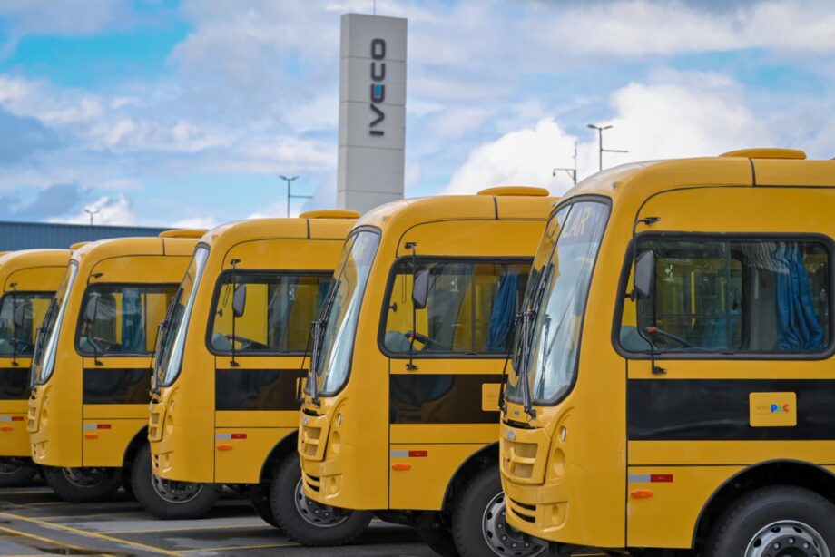Ismét több száz új iskolabuszt adott át Brazíliában az Iveco Bus 1 ENTREGA DE NOVO LOTE PARA O CAMINHO DA ESCOLA1