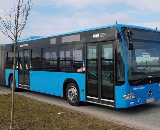 Lízingvita miatt több mint 200 új busz tűnt el a Hamburg–Berlin pótlóbusz-hálózatról