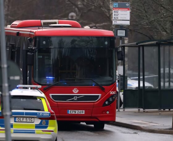 Lövöldözés egy stockholmi buszon – egy ember életveszélyesen megsérült