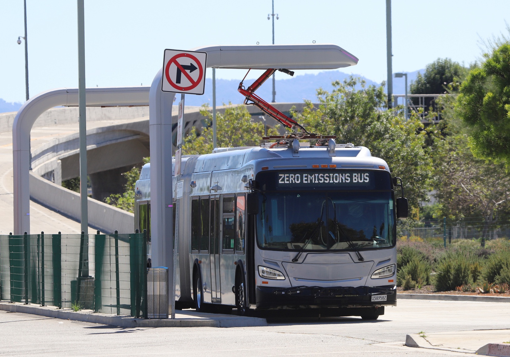 Lassan indult, de gyorsul a villamosítás: már több mint 8000 zéró emissziós busz fut az Egyesült Államok transit flottáiban