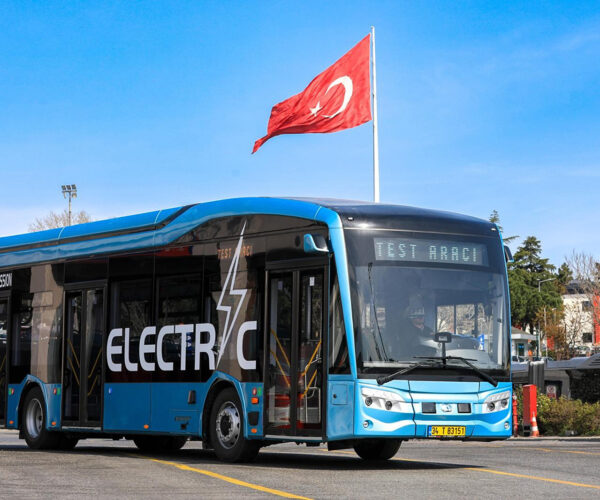 Befejeződtek az AKIA új elektromos busztípusának tesztfutásai Isztambulban