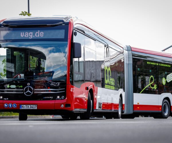 Mit vigyen magával egy villanybusz: akkumulátort – vagy utasokat?