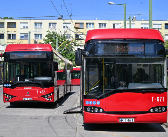 Befejeződött a szegedi troliflotta gerincének felújítása – 13 Ikarus–Škoda újult meg