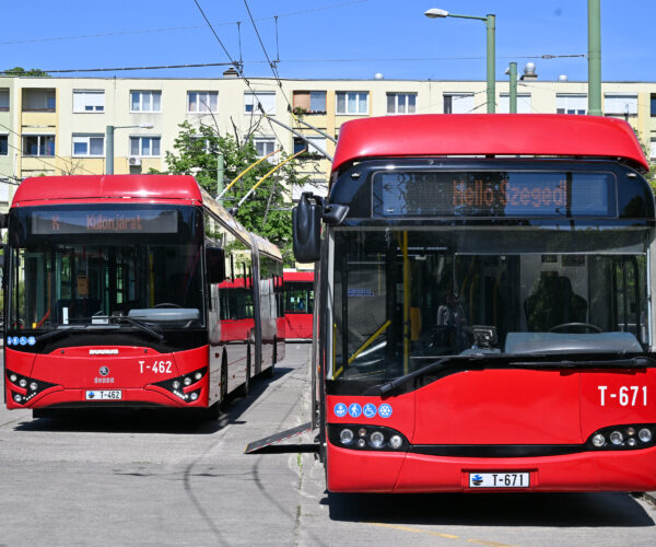 Befejeződött a szegedi troliflotta gerincének felújítása – 13 Ikarus–Škoda újult meg