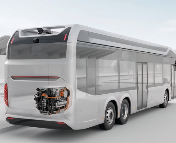 Városi buszoktól a távolsági alkalmazásokig: új üzemanyagcellás portfóliót mutatott be a Bosch