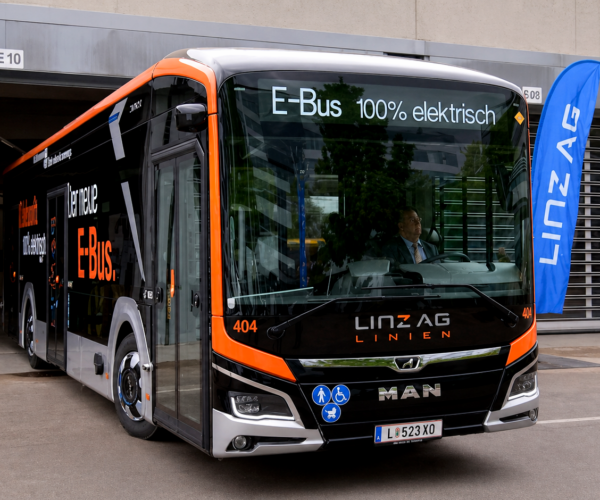 Villanyhajtású MAN autóbuszokkal bővül a linzi járműállomány