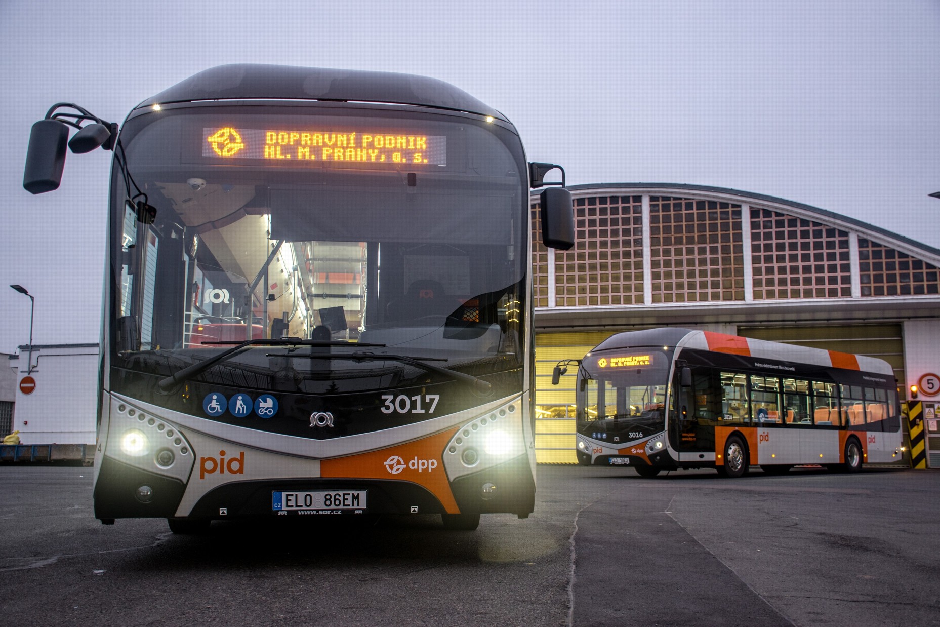 Kétszáz trolibuszig építkezne Prága – a DPP szerint a trolibusz jelenleg versenyképesebb a villanybusznál 37 03 Foto DPP Jakub Lachout 1 1