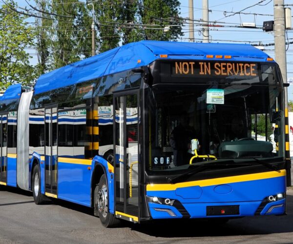 Tesztelésre vár a Vancouver számára készülő Solaris Trollino-flotta első csuklós előfutára is