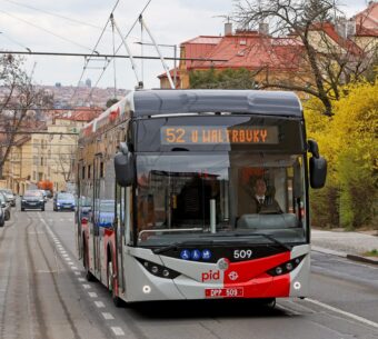Kétszáz trolibuszig építkezne Prága – a DPP szerint a trolibusz jelenleg versenyképesebb a villanybusznál