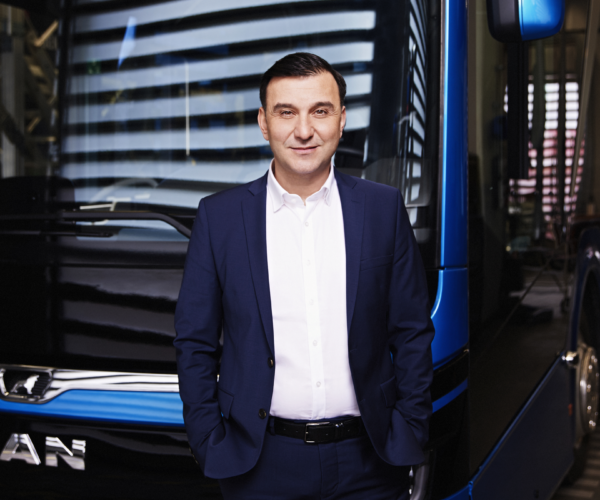 Az ACEA új buszos elnöke szerint politikai támogatás nélkül tovább gyengülhet az európai buszipar