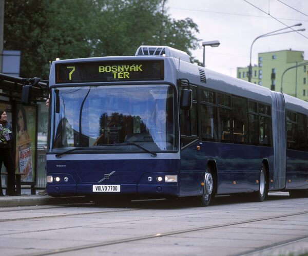 A Volvo az Ikarust is megvette volna – végül a lengyel buszgyárát is bezárta