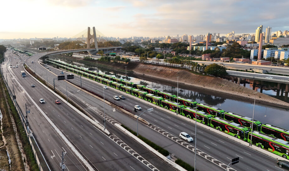 São Paulo egyszerre félezer elektromos buszt állított forgalomba