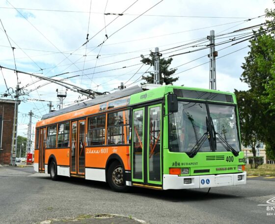 Búcsúznak Budapest útjaitól az Ikarus 411T és Ikarus 412GT trolibuszok