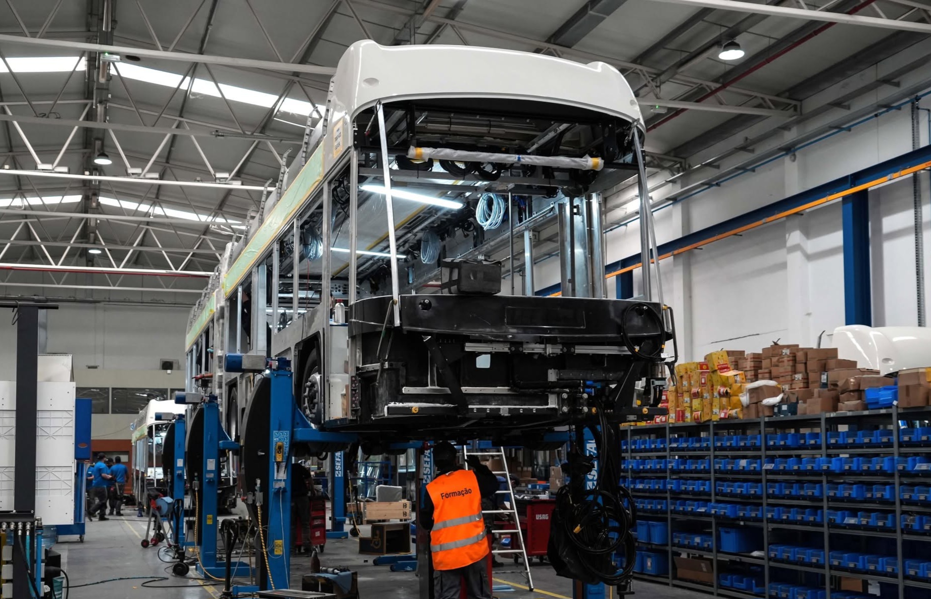 Portugáliában épített ki villanybusz-gyártókapacitást a svájci Hess
