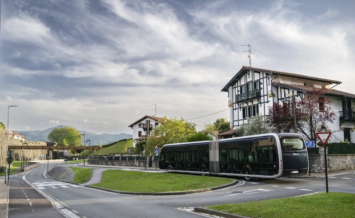 Párizsban mutatkozott be az Irizar megújult BRT-villanybusza 5 Ietram Eff 266