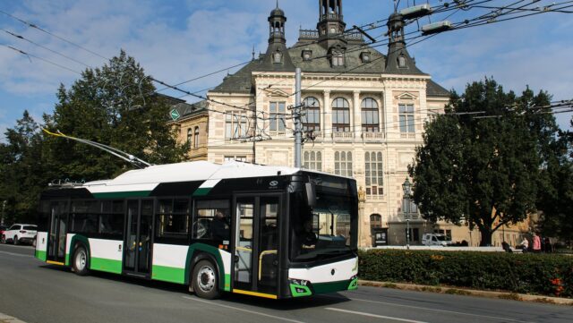 Újabb 34 darab Solaris karosszériás Škoda önjáró trolibuszt vásárol Plzeň