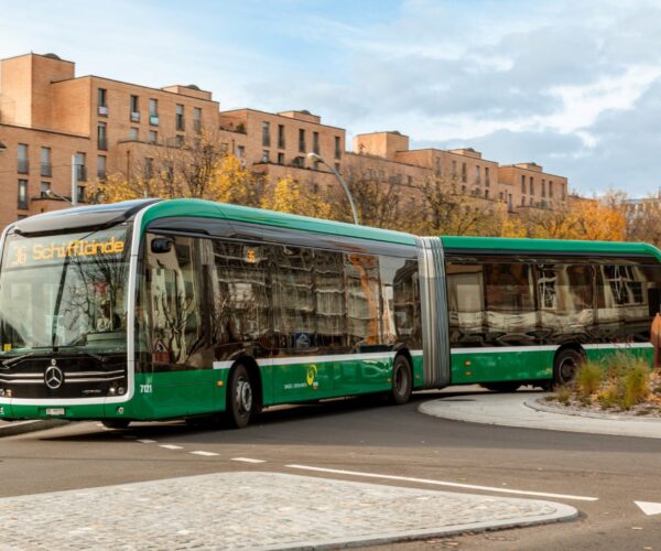 Teljes villamosításra készül Bázel: 2027-re eltűnhetnek a dízelbuszok a BVB hálózatáról